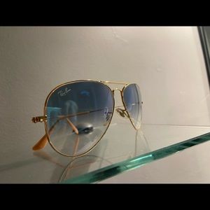 Rayban blue aviators